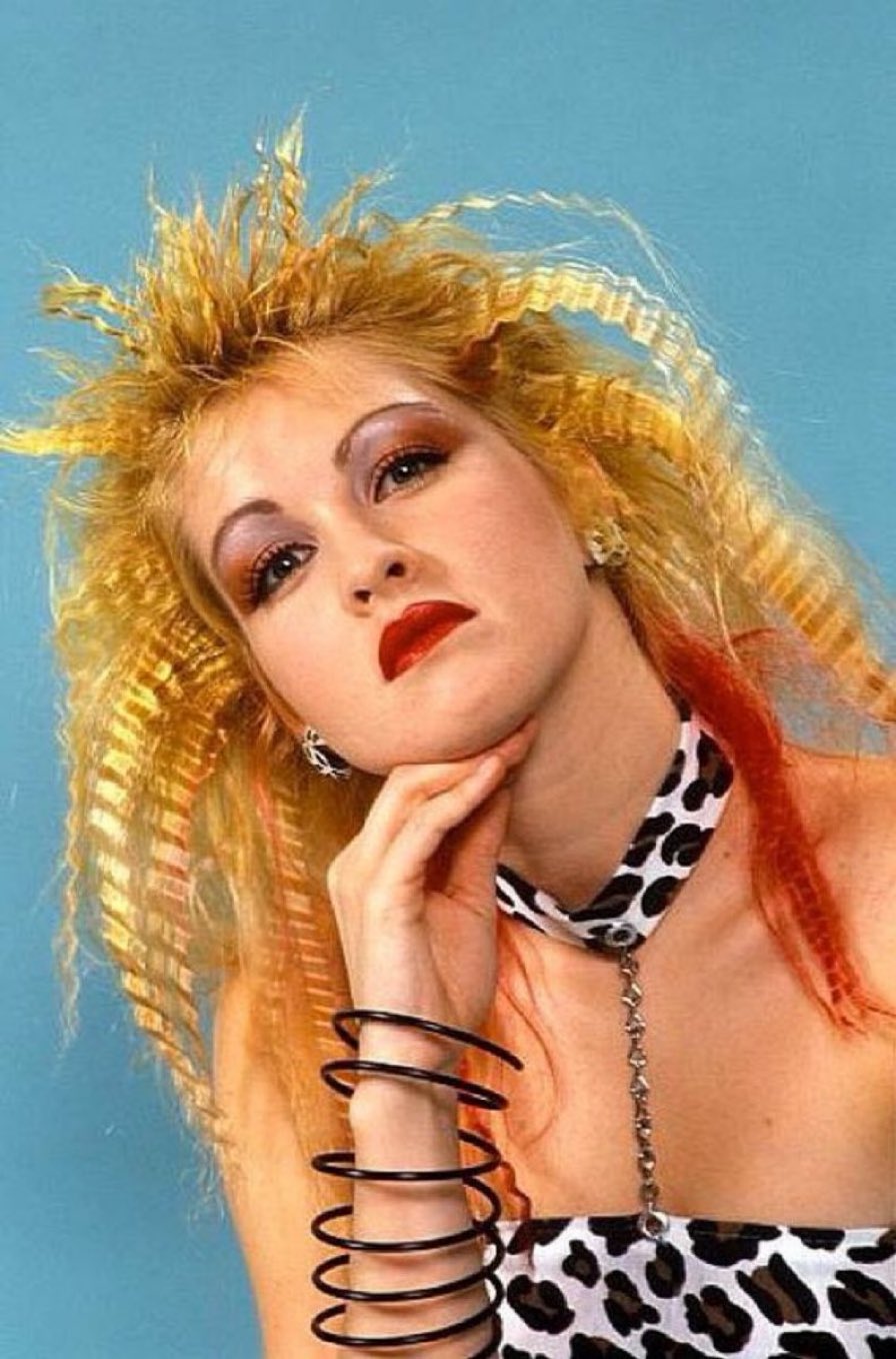 QRP Quarter Rock Press on Twitter "¡Feliz cumpleaños Cyndi Lauper