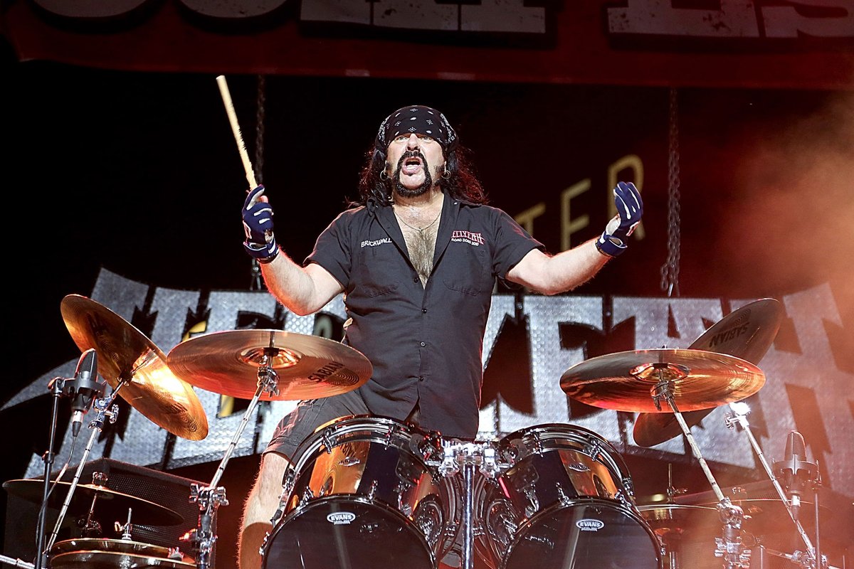 American entertainer #VinniePaul died #onthisday in 2018. 🤘🏼 #Pantera #drummer #heavymetal #metal #music #Hellyeah #DamagePlan #musician #trivia #songwriter #producer #drums #percussion #RebelMeetsRebel