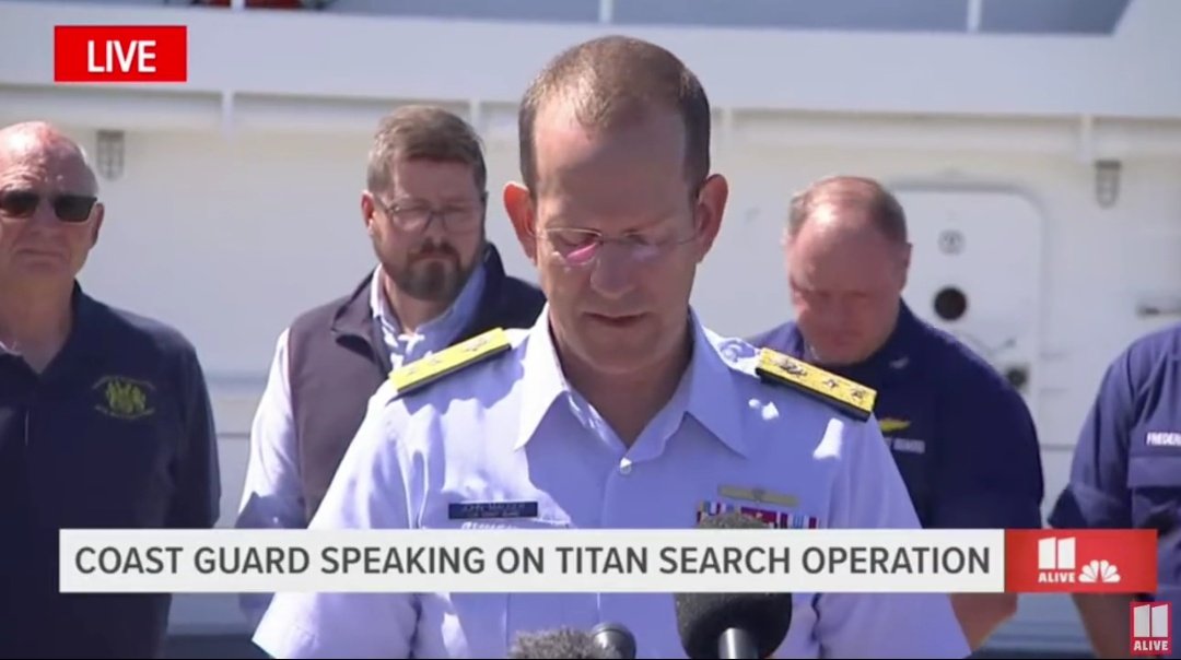 Its_phaaj's tweet photo. Breaking News🔴

US Coast Guard confirms that parts of the Titan submersible have been found, and that all five passengers have sadly died.#ShahzadaDawood #sousmarin #Titan #Titanic #submarino #TitanicRescue #submarinemissing #submarino #submarinemissing https://t.co/Dx4ivheI1m