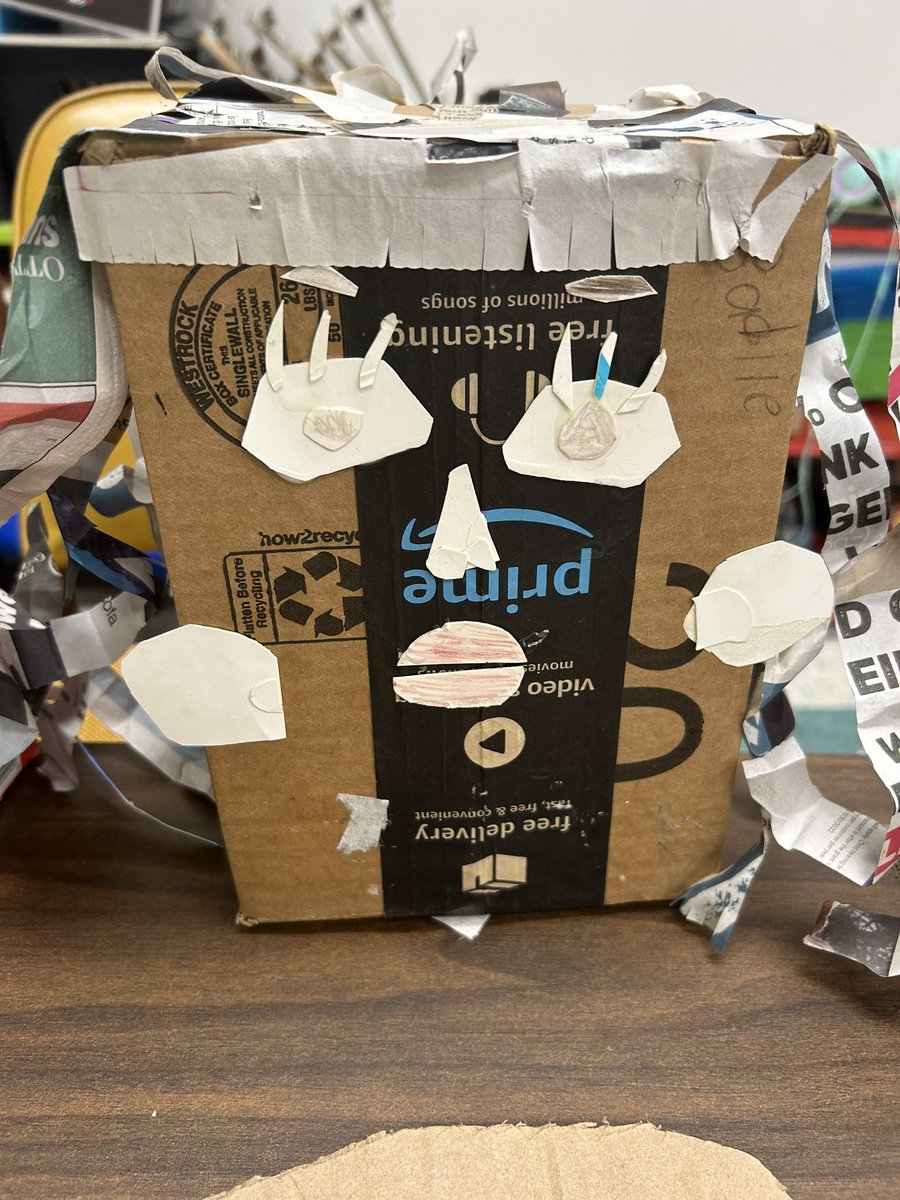 MsKeyota's tweet image. The magical world of creating characters out of recycled cardboard boxes. Tomorrow we will write our narrative stories based on these creations. #OcsbSteam #cardboardboxes #OcsbArts #BeCorpus @CorpusOCSB @ParentsCorpus @OttCatholicSB