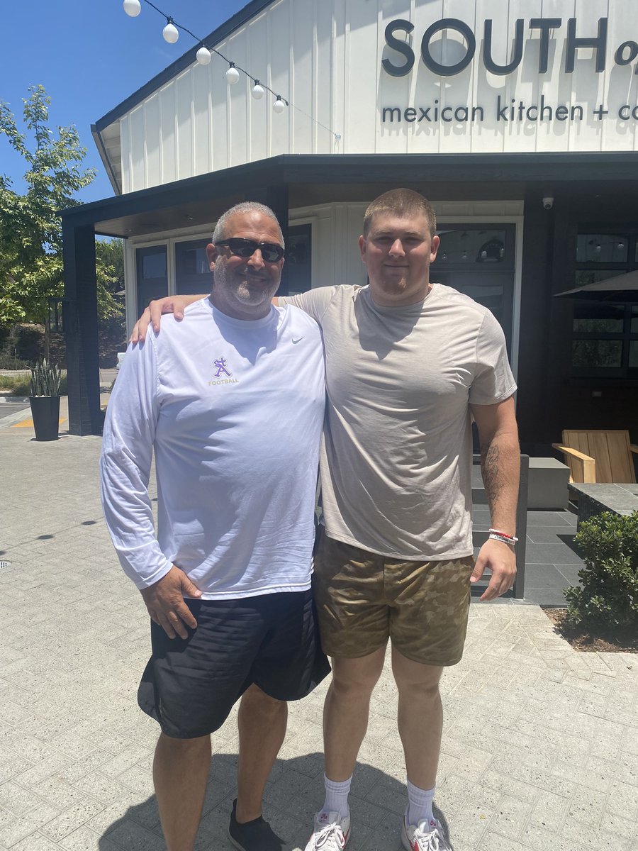 I love getting together with former players <a href="/rowell_zach/">Zach Rowell 💫</a> is going to have a big year for <a href="/StanfordFball/">Stanford Football</a>. Kids a beast who loves the game and the work it takes to be a great player. He said our program prepares players mentally and physically to play at the next level. Go Saints.