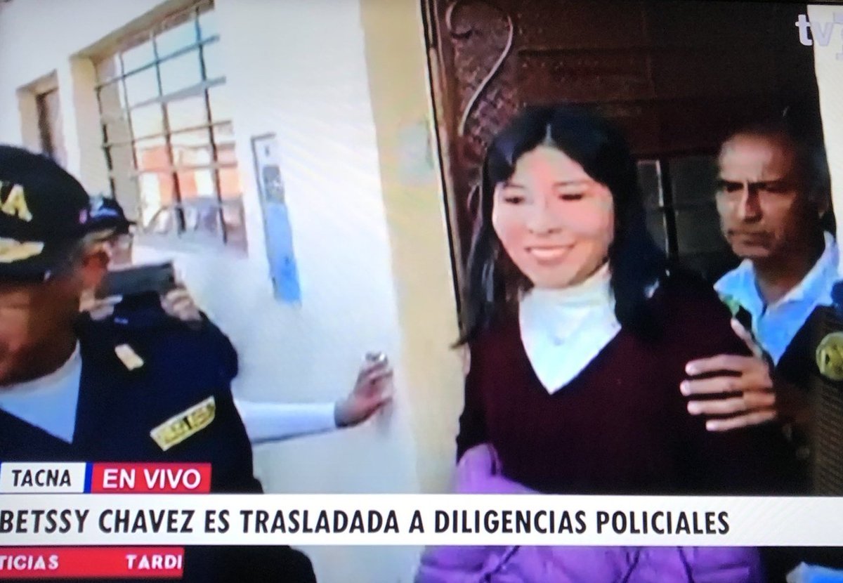 Liberfach0's tweet image. En una semana, la Policía se bajó al mªldito Cris, capturó a Betssy Chavez, y frustró el secuestro de una empresaria a manos de una banda de Venez0lanos. Ni se les ocurra compartir éste tweet, o provocarán una depresión al progresismo y rojerío que odian a la PNP