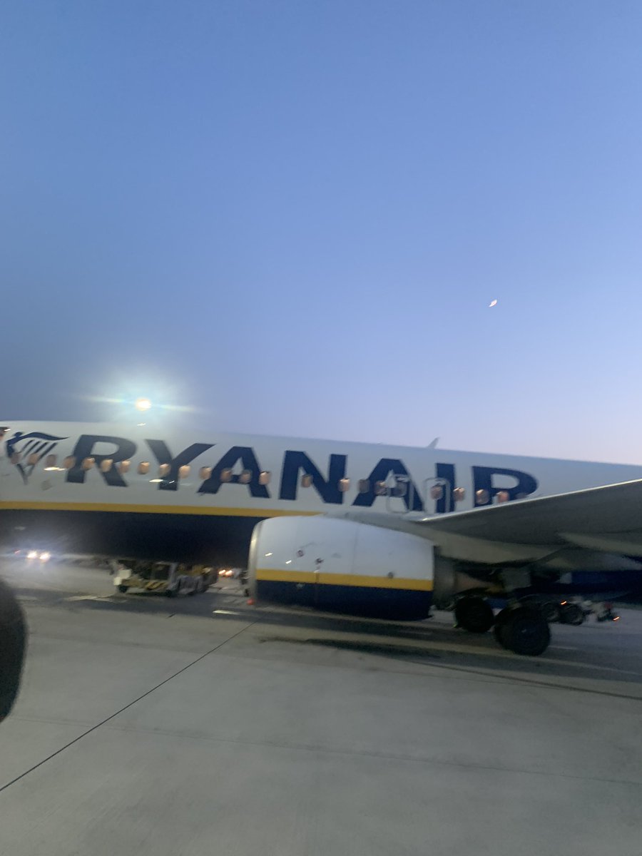 averovskyy's tweet image. Lecimy po świadectwo🙂