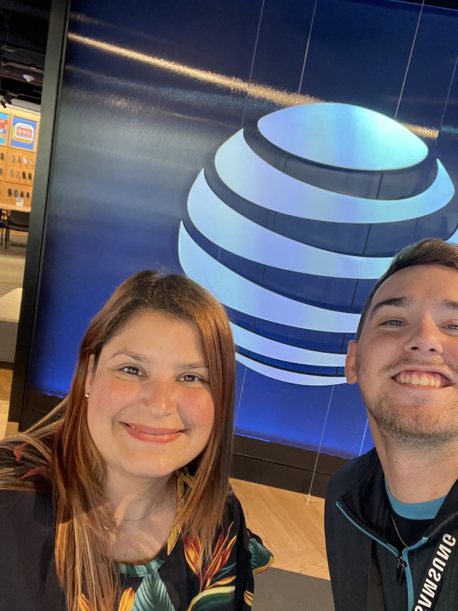 JordanSmithNTX's tweet image. @JuliaRodzNTX stopped by today at the #ATTEXP store! Excited for the partnership going forward!