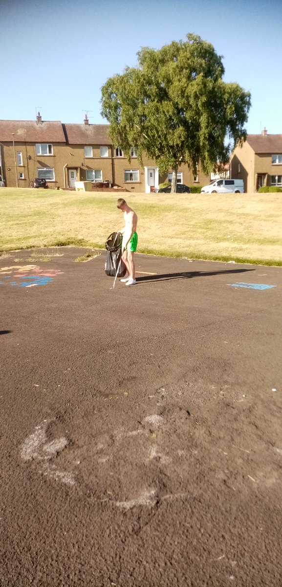 SaferstreetsYP's tweet photo. Tremendous youth action tonight with the lads at the Cages in Easter Carmuirs organising a Litter pick and clearing several bags of rubbish making the Cages safer and cleaner @PSOSFalkirk @falkirkcouncil @CVSFalkirk @Thillhub @KSBScotland @CamelonH #Communityclimateactionplan https://t.co/Jv6j0t8Lcv