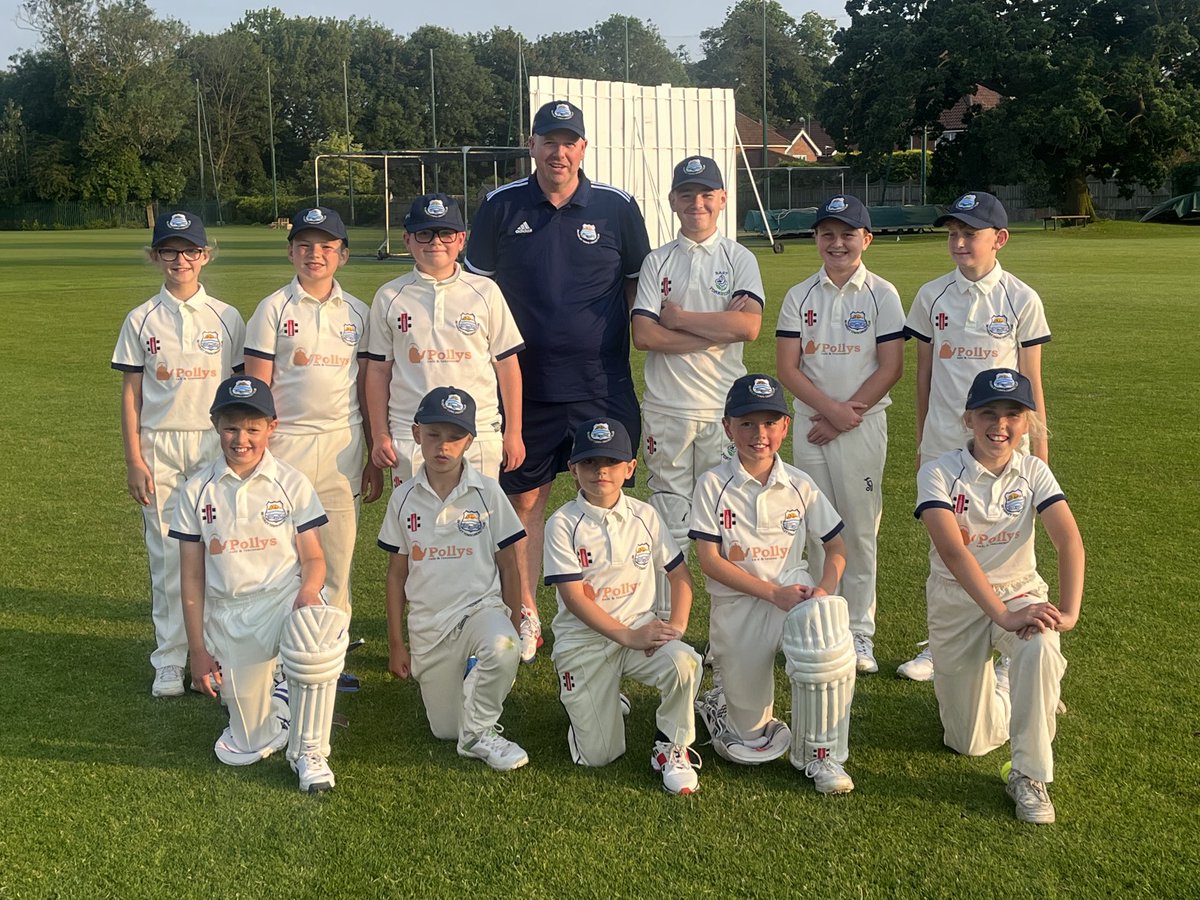 beverleytcc's tweet photo. Our 11s in action against ⁦@Ferribycc⁩ great night for cricket 🏏 https://t.co/DZaiEUYVwP
