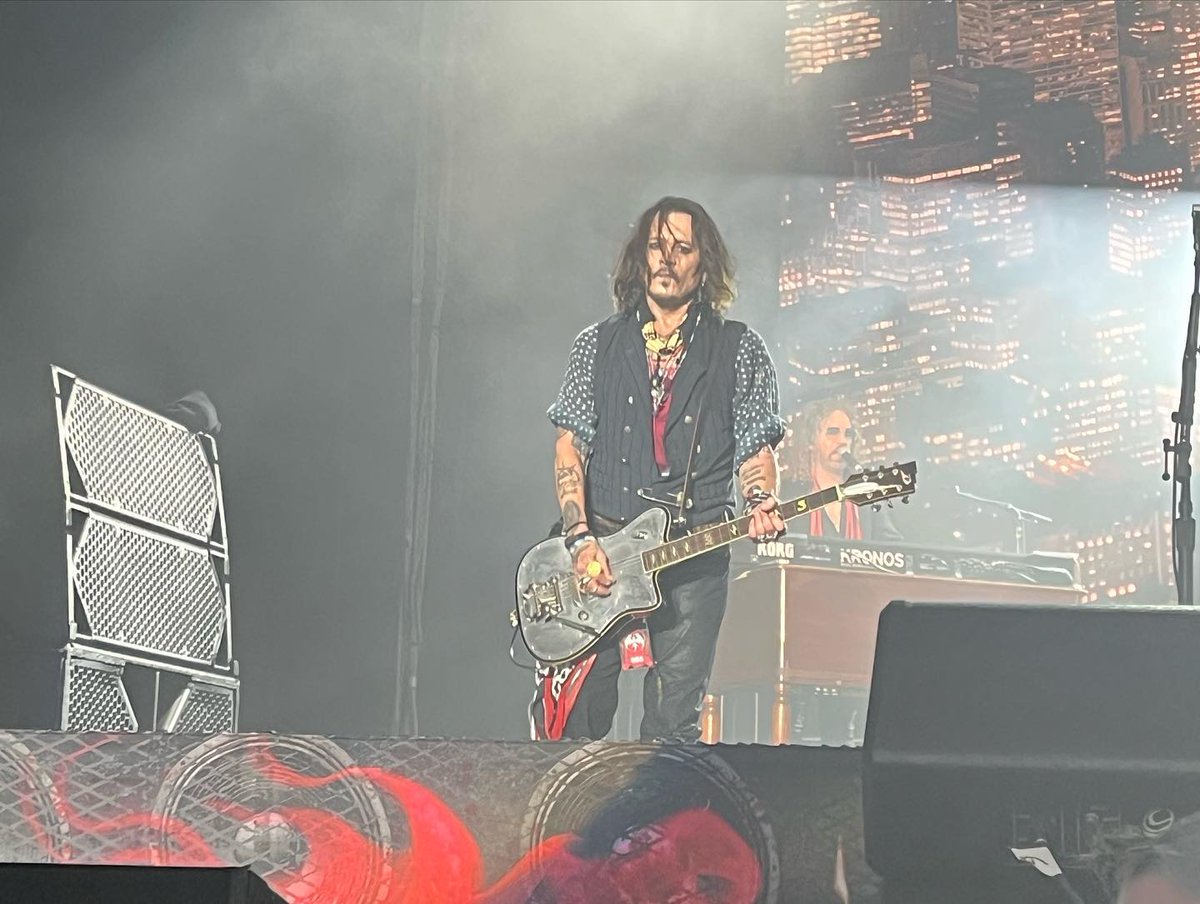 Love this photo!! he is so sexy. such a Rockstar, Love the hair 
#JohnnyDepp #JohnnyDeppRises #JohnnyDeppIsARockStar #HollywoodVampires #HollywoodVampires2023Tour #JohnnyDeppIsARockStar #JohnnyDeppIsASurvivor