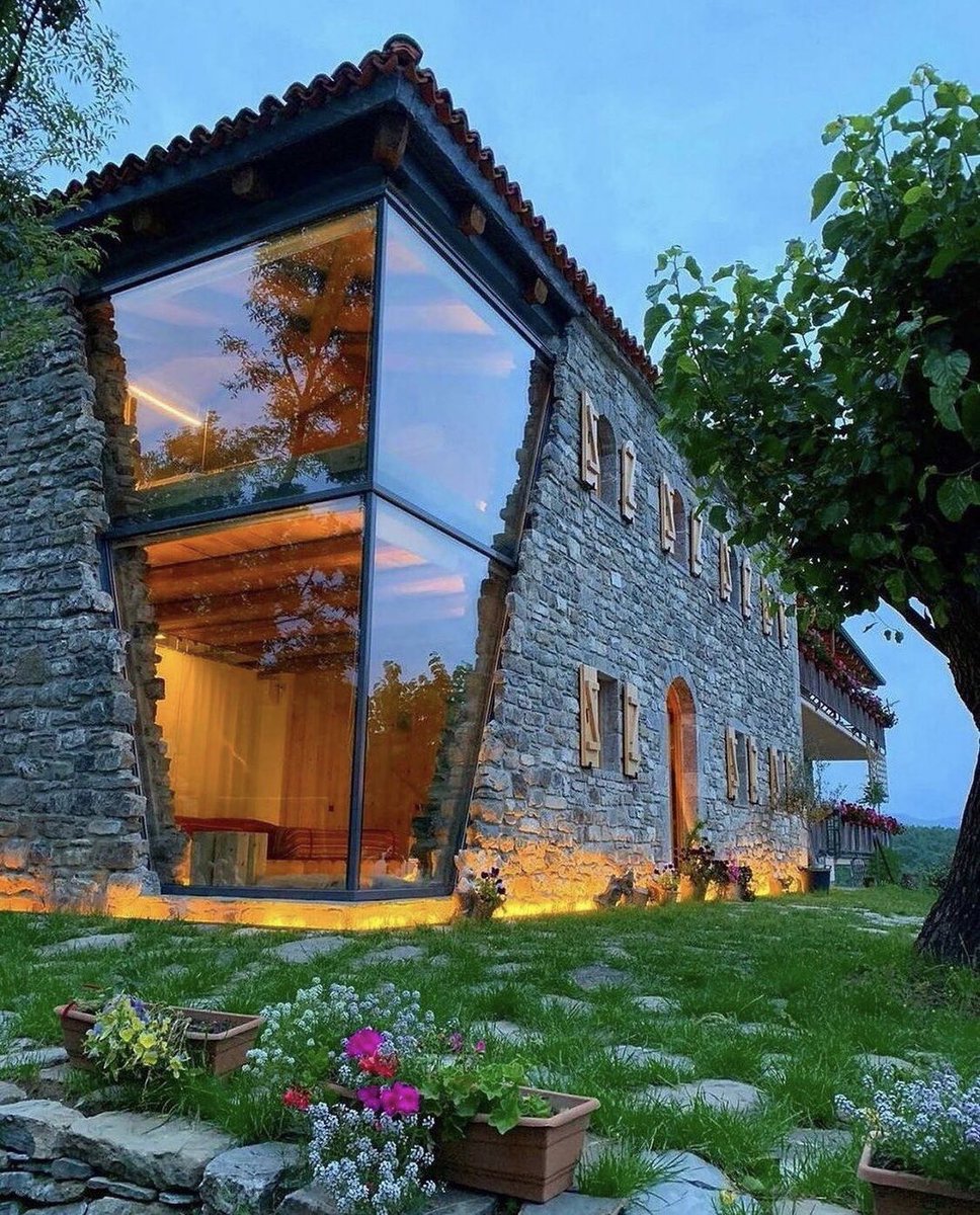 INTERIORPORN1's tweet photo. this home looks so beautiful https://t.co/0nja2IIEw7