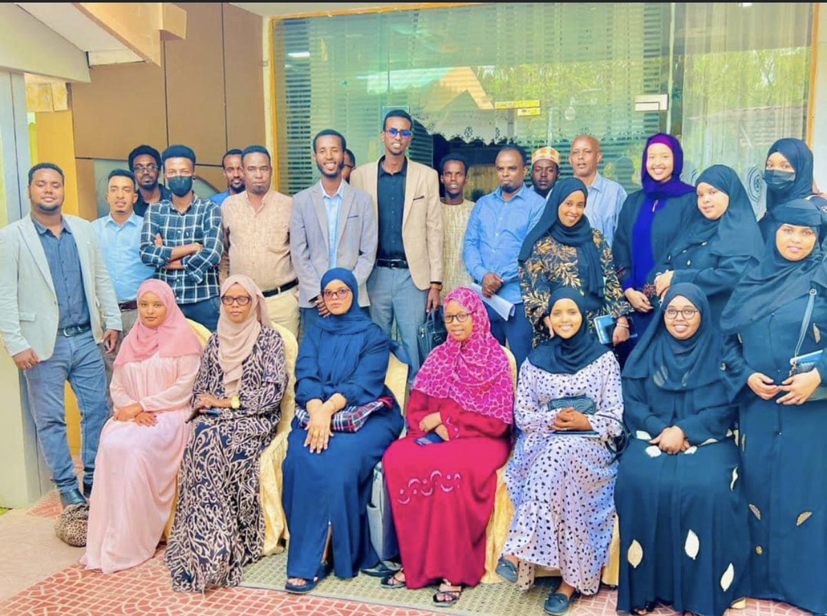 DEH_ORG's tweet photo. Today, We attended Somaliland youth and climate-Security workshop and where discussed there the issue of climate security and how it involved for the peace and stability and Also emphasized how youth can engage the efforts of tackling climate security in Somaliland…….!!! @UNDP https://t.co/KONyjhUgYz