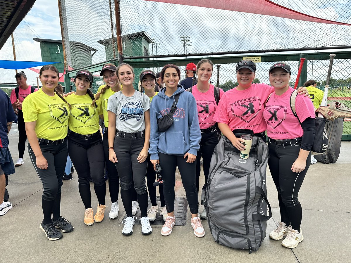 TNTFloridaBlack's tweet photo. @BackwardsKJax fitted up and ready 🥎 https://t.co/OPIKpbP0wY