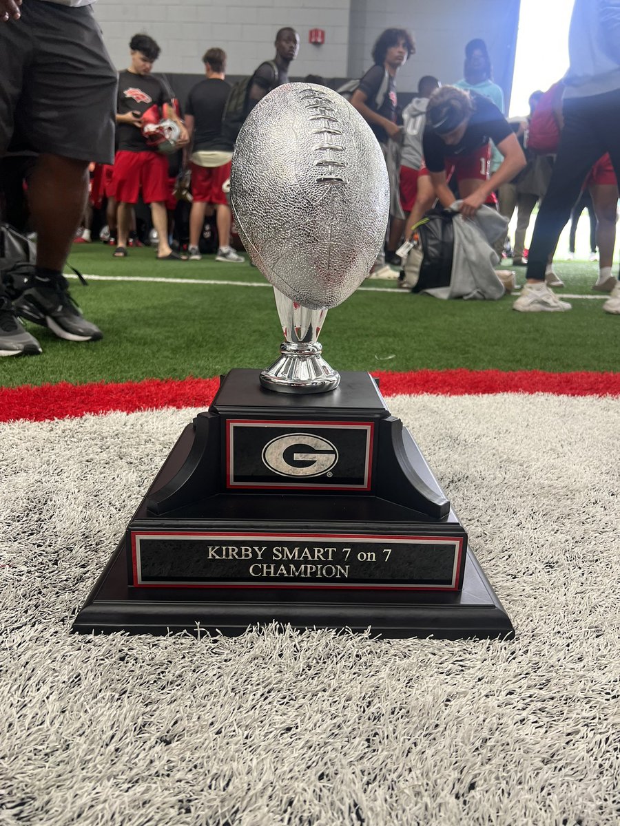 South Pointe Beats Alpharetta to win the Kirby Smart 7on7 tournament!‼️@UGAAthletics @GeorgiaFootball