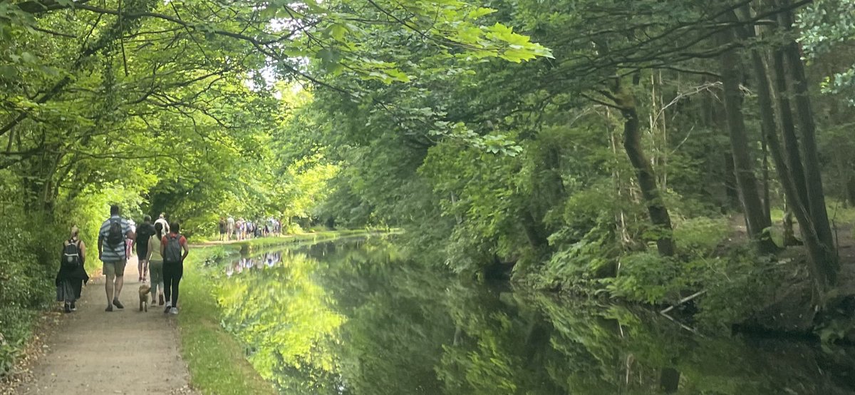 DavidComery's tweet photo. 14.1 mile walk today from Saltaire to Leeds along the canal for @BrownButler1919 charity of the year @ZarachLeeds. https://t.co/ripBV8MTpT