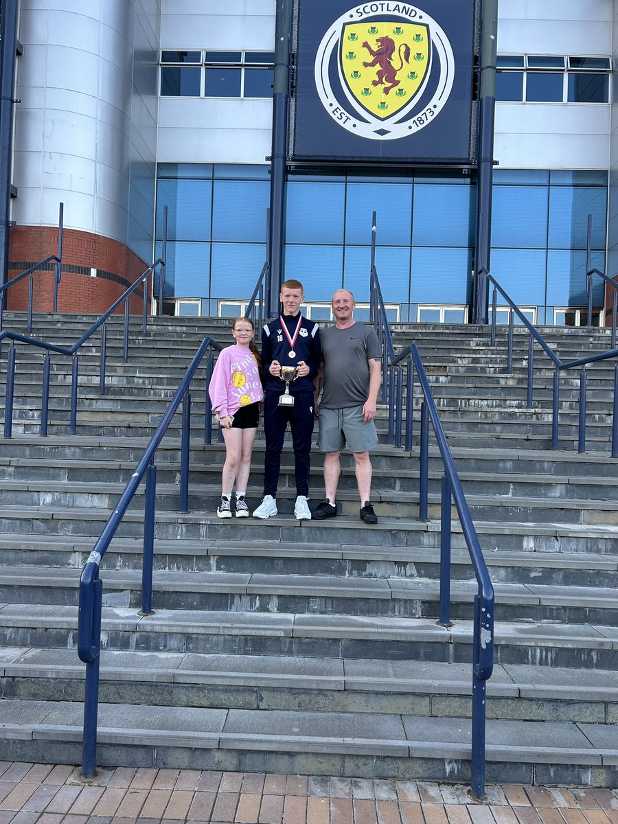 At Hampden collecting the league trophy 🏆