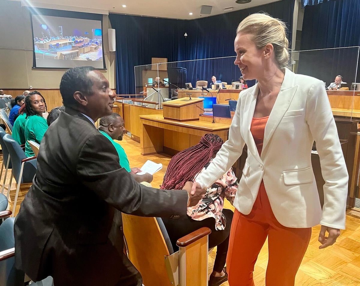 Helena Moreno tweet media