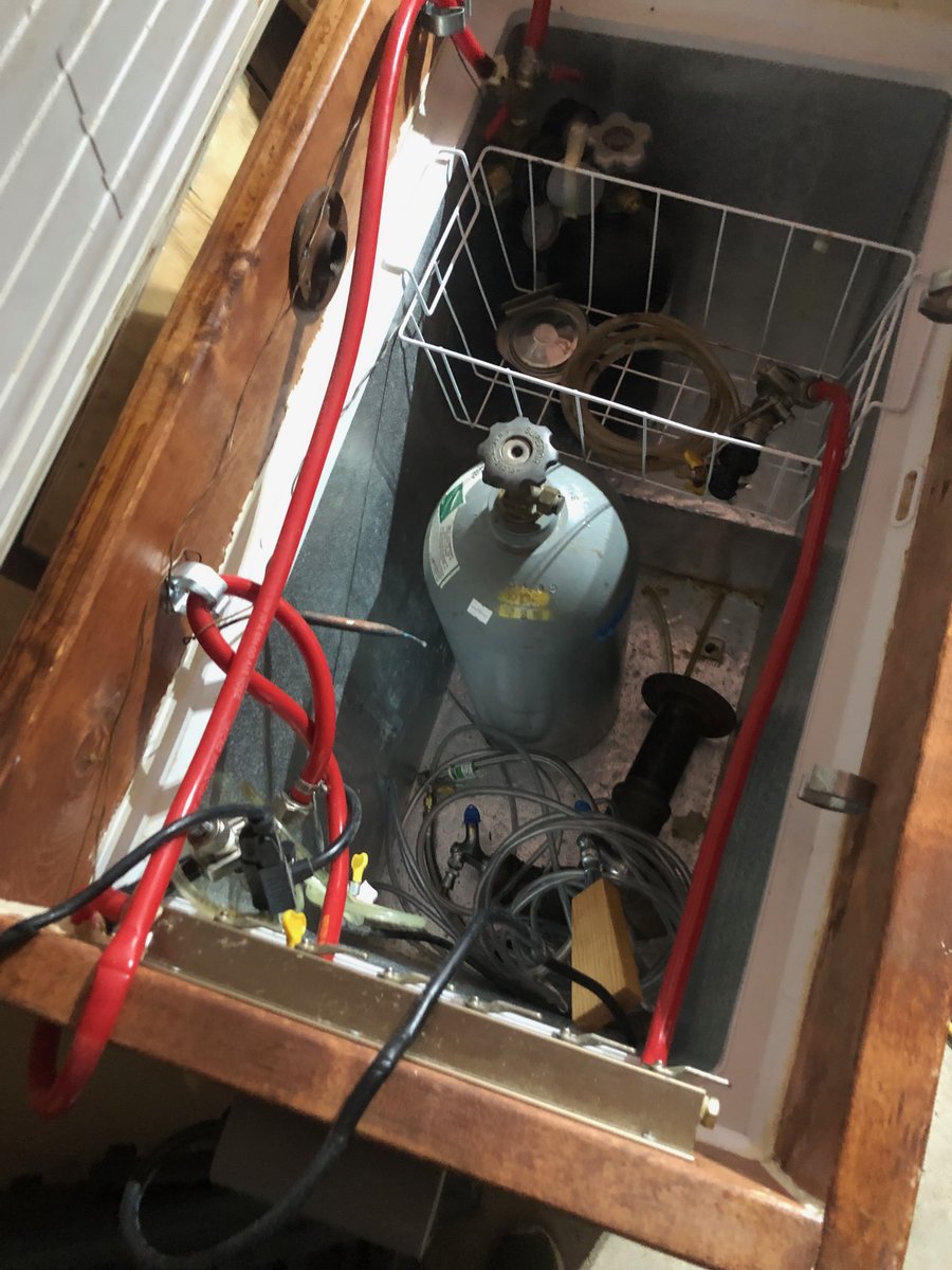 Sad to say it's time to say goodbye to the Lincoln Loft keezer....She served us well, but I can no longer store it.  Would love to find a new home.  Any takers?  Works Great