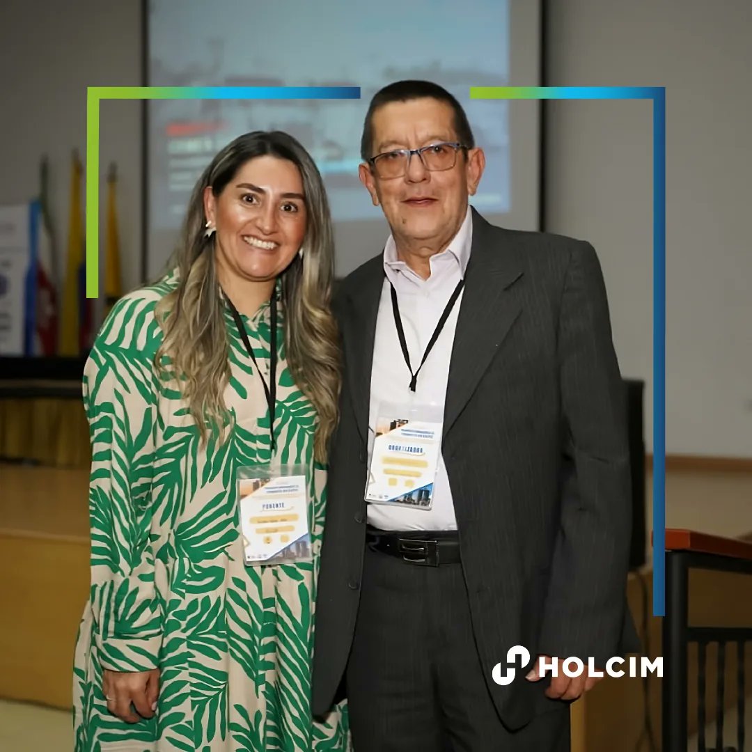 HOLCIMColombia1's tweet image. Orgullosos compartimos nuestra experiencia en el foro Transformando el cemento en éxito, en el cual expusimos las claves logísticas de la industria cementera

Gracias a la @UPTCoficial y a su facultad de Ingeniería Industrial en #Sogamoso por la invitación

#ConstruyendoProgreso