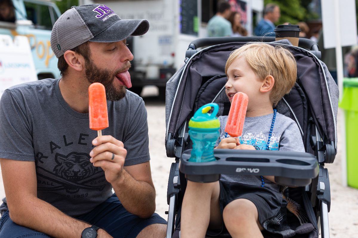 lightcreativenc's tweet photo. The real summer debate: Popsicles or ice cream? ☀️

Read more in my June newsletter, including:
- tips for outdoor summer play
- sunflower photo sessions
- baby's first year photos
- documentary family photos

...and more! - https://t.co/bbqrO7aQJF https://t.co/XEBXjtW06n