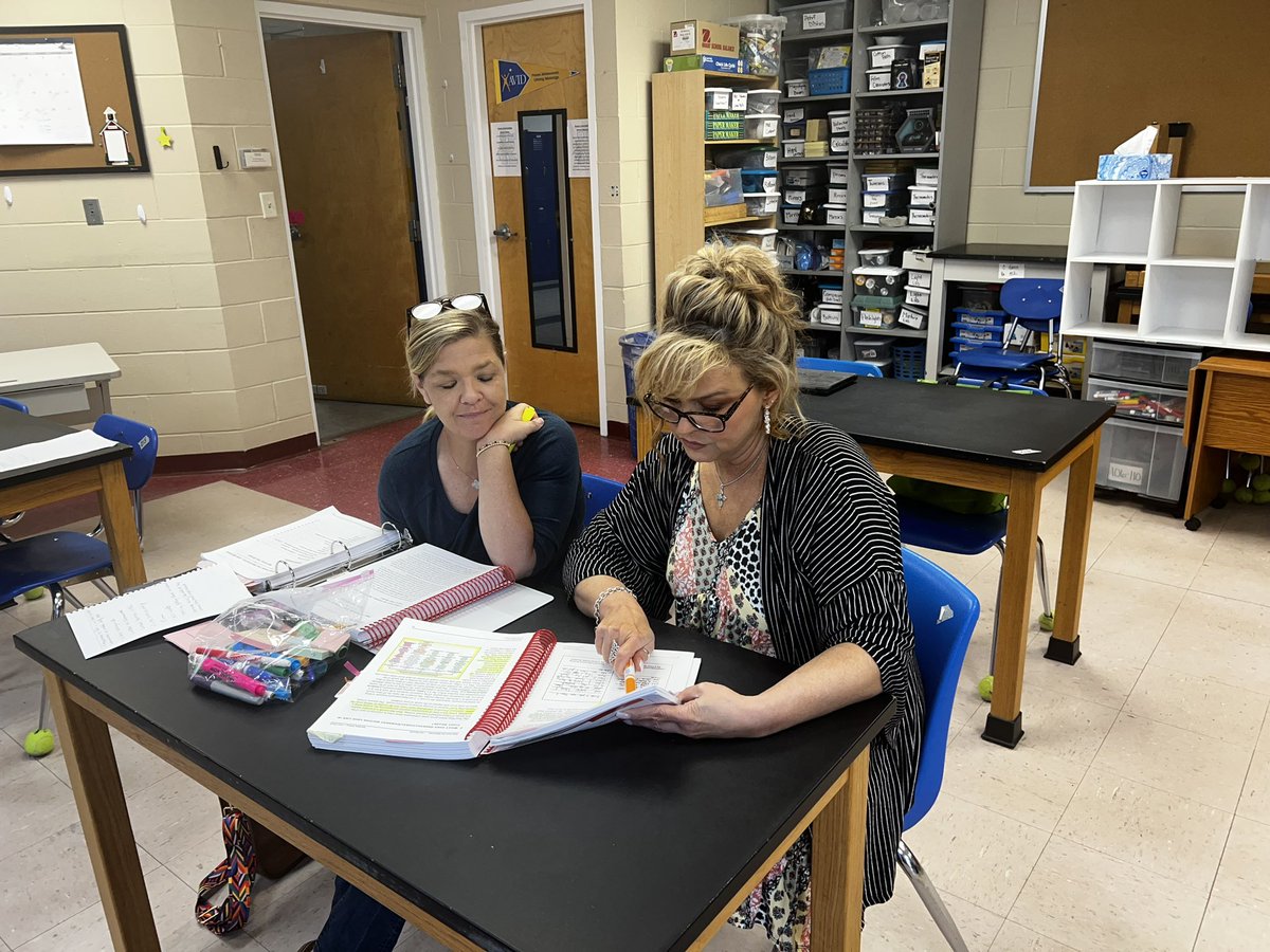 CHISDCurriculum's tweet image. Thinking Maps training in action today! The amount of work being put in this summer to prepare for next school year is amazing! #settingthestage #narrative #ThinkingMaps @ChapelHill_ISD @James_C_Dean @ThinkingMaps