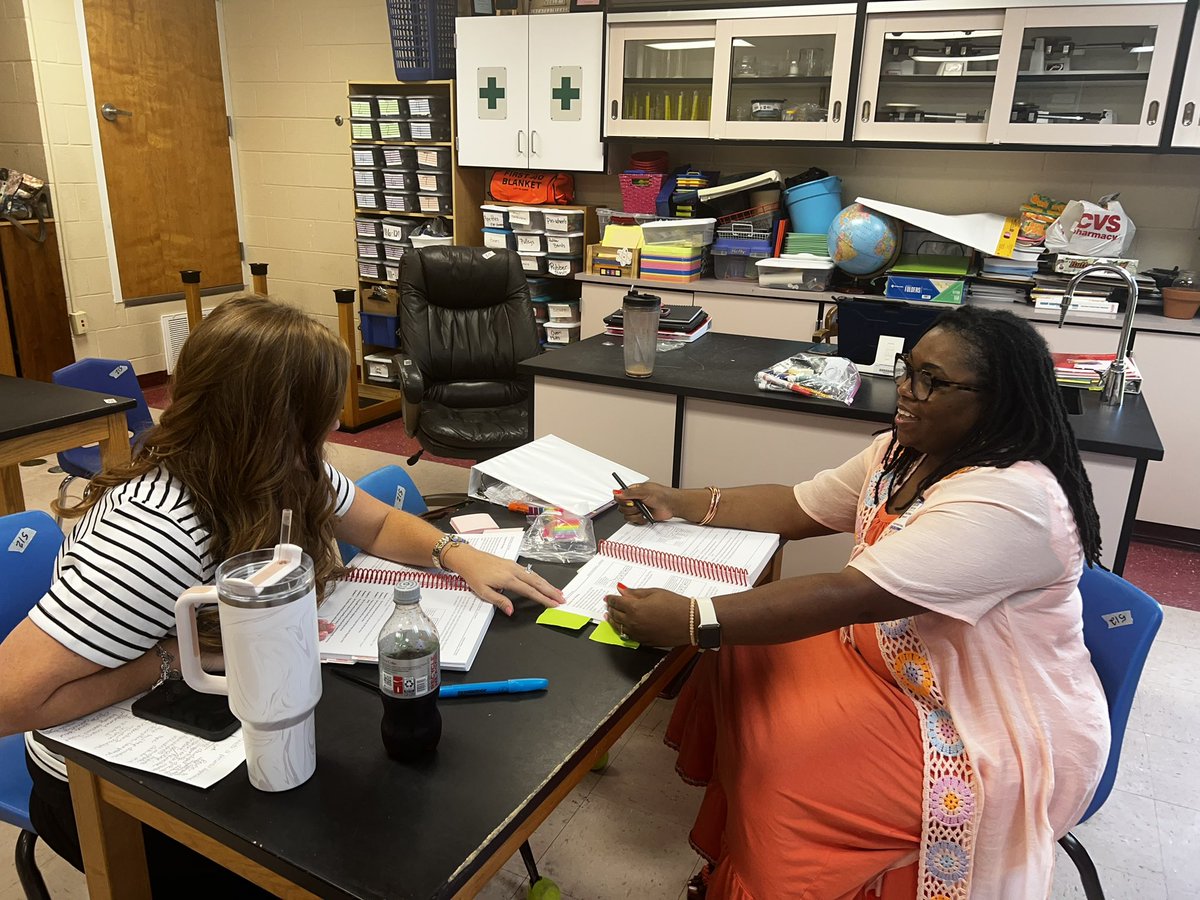 CHISDCurriculum's tweet image. Thinking Maps training in action today! The amount of work being put in this summer to prepare for next school year is amazing! #settingthestage #narrative #ThinkingMaps @ChapelHill_ISD @James_C_Dean @ThinkingMaps