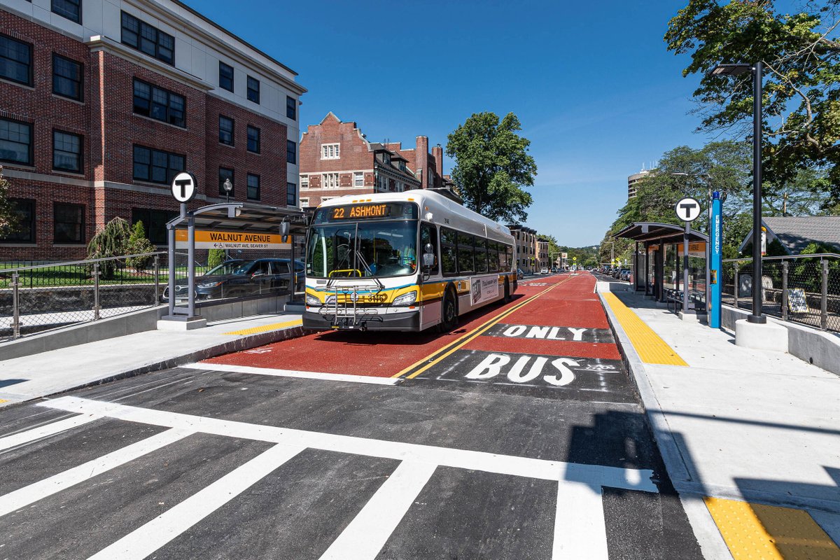 bosBRT's tweet photo. The Boston region has changed, but not our buses. That's why #BusNetworkRedesign will prioritize riders' needs, reimagining buses for faster, reliable service. Learn more about @MassDOT/@MBTA's approval/final report – the beginning of BNR implementation: https://t.co/6GSS7s7mC4 https://t.co/cSTB1FveX5