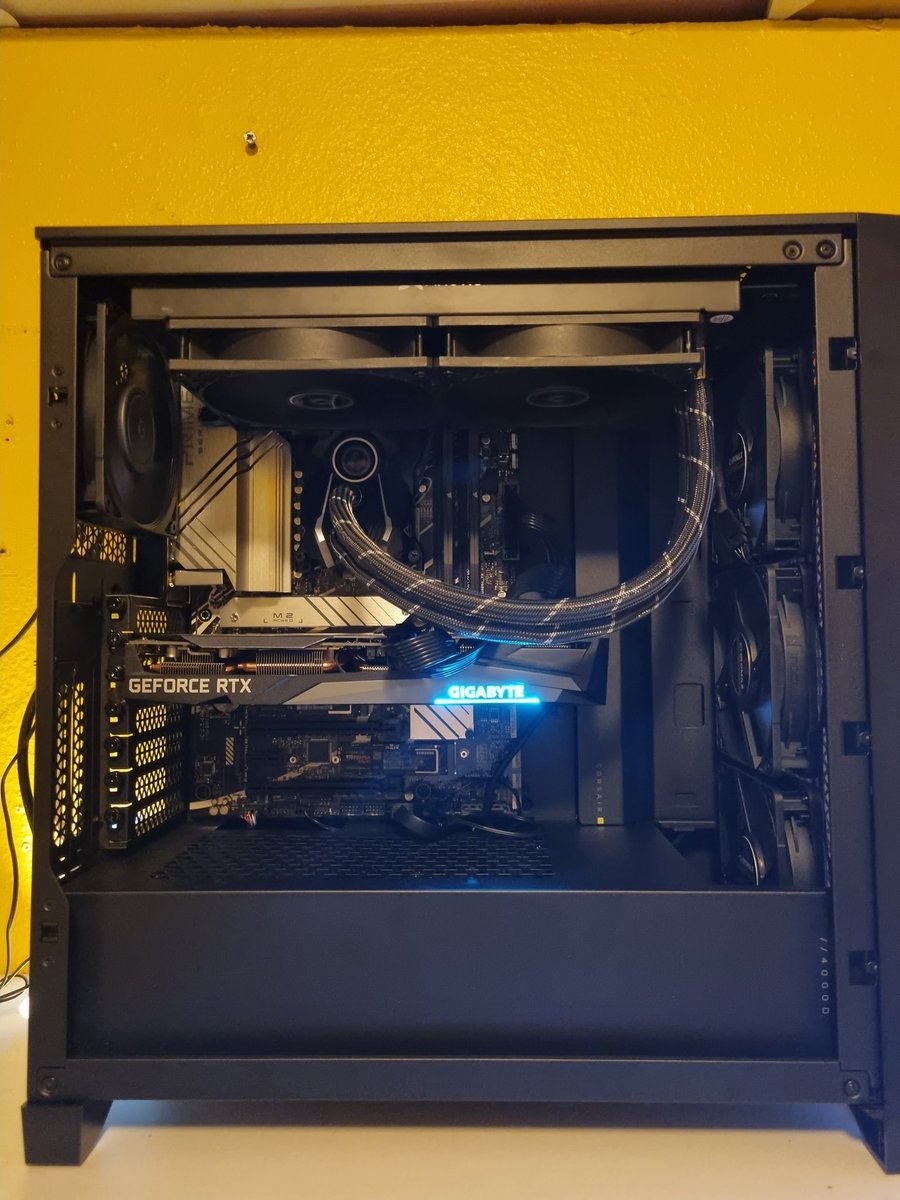 Build my first ever computer!!
Went great Just had to refit the AIO bracket one time🙈
Corsair 4000D AIRFLOW TG
Corsair Vengeance DDR5 2x16GB
Arctic Liquid Freezer II 280
PRIME Z790-P WIFI 
Intel i7-13700K 
RTX 3060 TI
750W coolermaster PSU
#pcbuild
#Rookiemistake