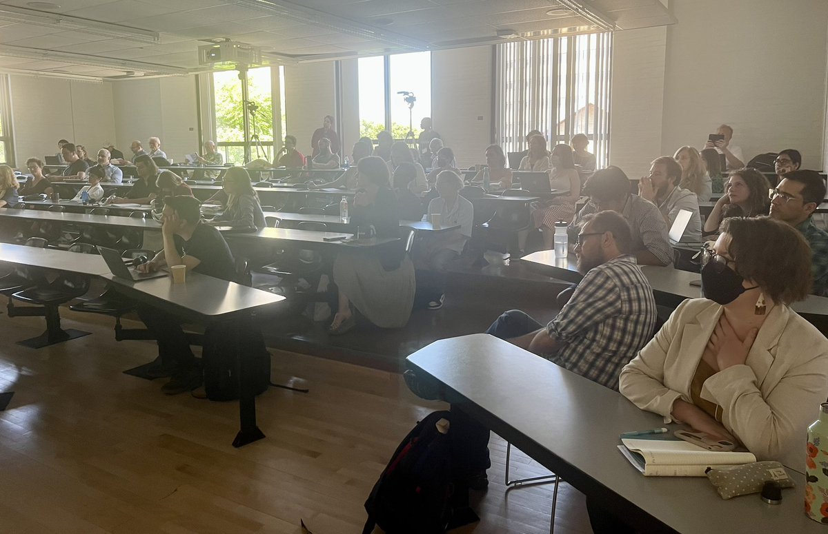 Closing plenary to an amazing conference! <a href="/iamhist/">IAMHIST</a> @kathniemeyer <a href="/dotrudel/">Dominique Trudel</a> @CelatUqam <a href="/LeCELAT/">CELAT - Centre de recherche Cultures-Arts-Sociétés</a> <a href="/LlewellaChapman/">Dr Llewella Chapman</a> #iamhist2023