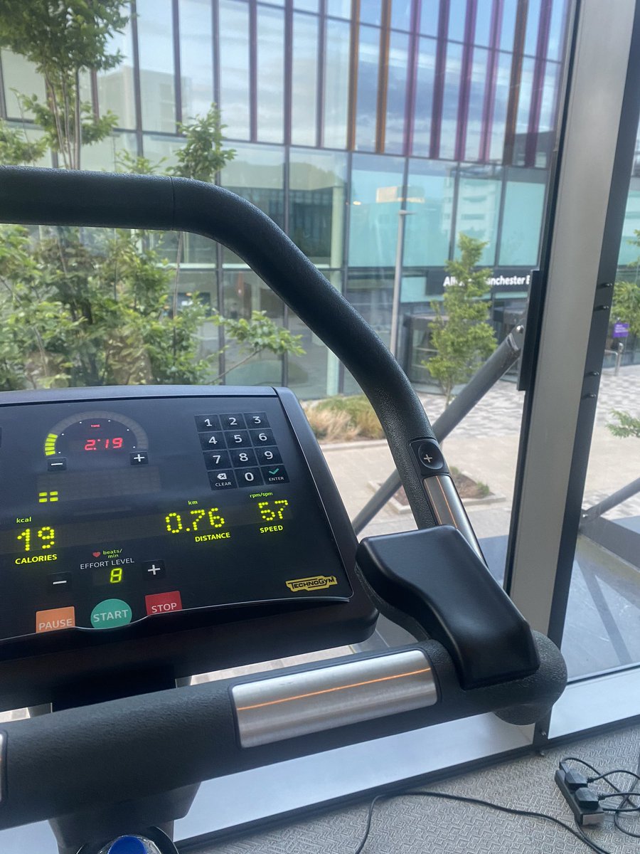 In true physio fashion.. arrives at #BTSSummer2023, goes straight to the hotel gym

5-4-3-2-1 mins bike
400m run
40 air squats

No excuses for a sedentary long train journey