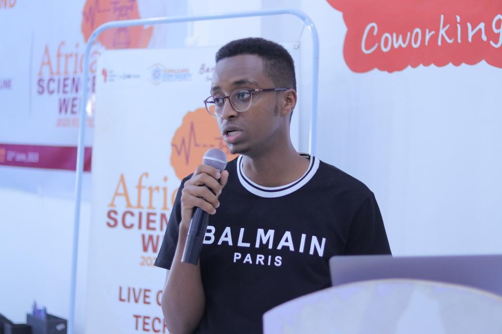 SLSTEM_research's tweet photo. TODAY IS WAS SO AMAZING DAY AT THE SECOND DAY OF THE  #ASW SOMALILAND  #LIVECODING #TECHNOLOGY #Africa #SCIENCE https://t.co/mPK2q7r4IY