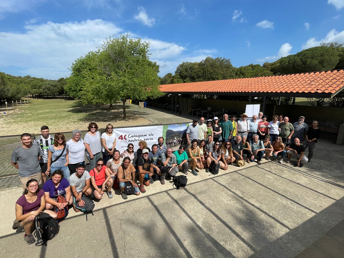 josepmelero's tweet photo. 'L'#EducacióAmbiental són les persones'. Ho vaig saber des q vaig col.laborar amb el #Coneguem els nostres parcs el 1987 i ho he constatat avui en una jornada festiva, emtiva i de retrobament entre educadors/es, ajuntaments i coordinadores del programa al #Montnegre @xarxadeparcs https://t.co/hhu8Dwbbgi