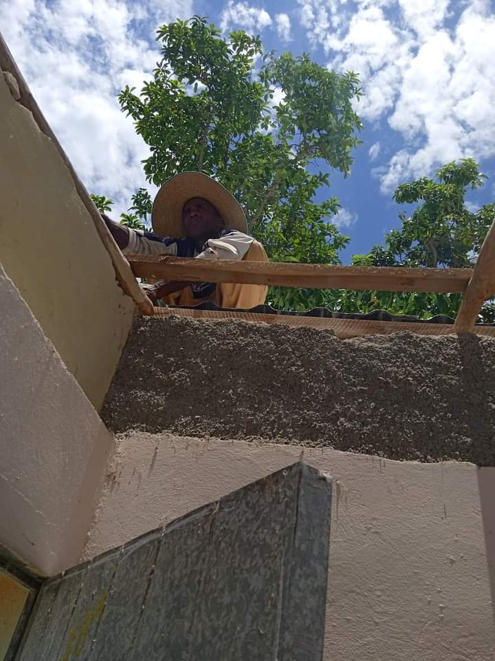 CapoNapoles's tweet photo. #GranmaSeRecupera. #Pilon, #ProvinciaGranma.
Unidad, solidaridad. Acciones imprescindibles en la recuperación tras las intensas lluvias. https://t.co/urgvPqC4JR