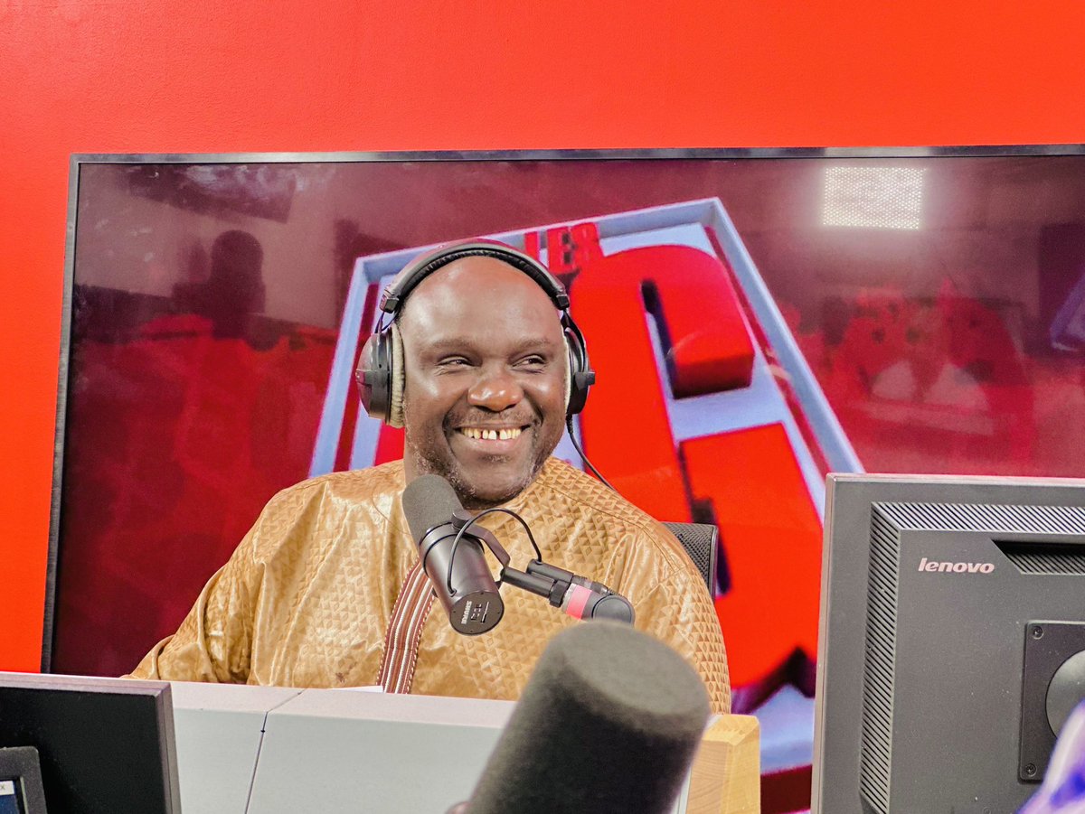 LamineGuirassy's tweet photo. Plaisir de recevoir @AlioubahMoDeL ce matin dans les @espace_gg. Merci de tous de votre fidélité. Rendez-vous à la rentrée le 4 septembre 2023 4h45 https://t.co/1HyPUDfOFA