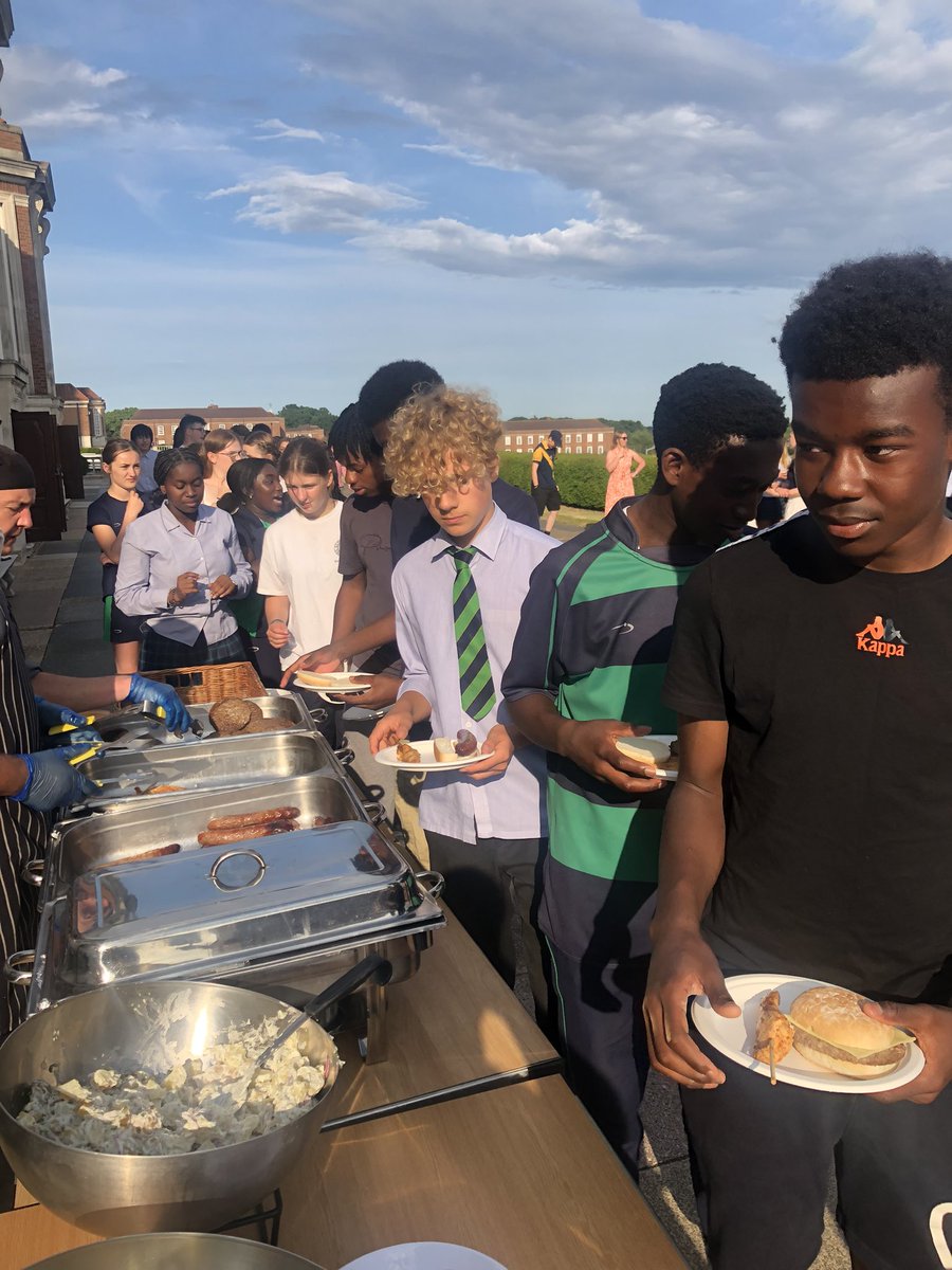 Zoe King tweet media