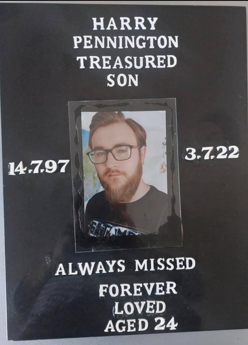 TRAGIC: 24 year old College student Harry Pennington #DiedSuddenly 💉

24-year-old Harry Pennington was in his final year of college when he died suddenly. His mother found him dead in his apartment. 

CAUSE: sudden arrhythmic death

Harry’s college required him to take the
