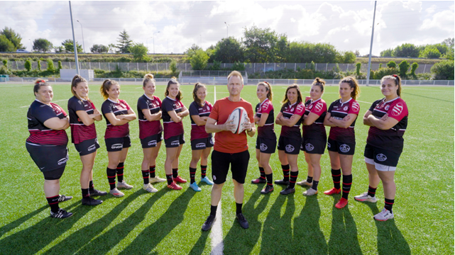 CBSNetworkPR's tweet photo. Coming from #NewZealand where we live and breathe #Rugby perhaps my favorite #TAR34 challenge. So awesome setting up a Race Roadblock with a champion team in #Toulouse #France. - Phil Keoghan
@PhilKeoghan #AmazingRaceFYC https://t.co/CS5fthHDQw