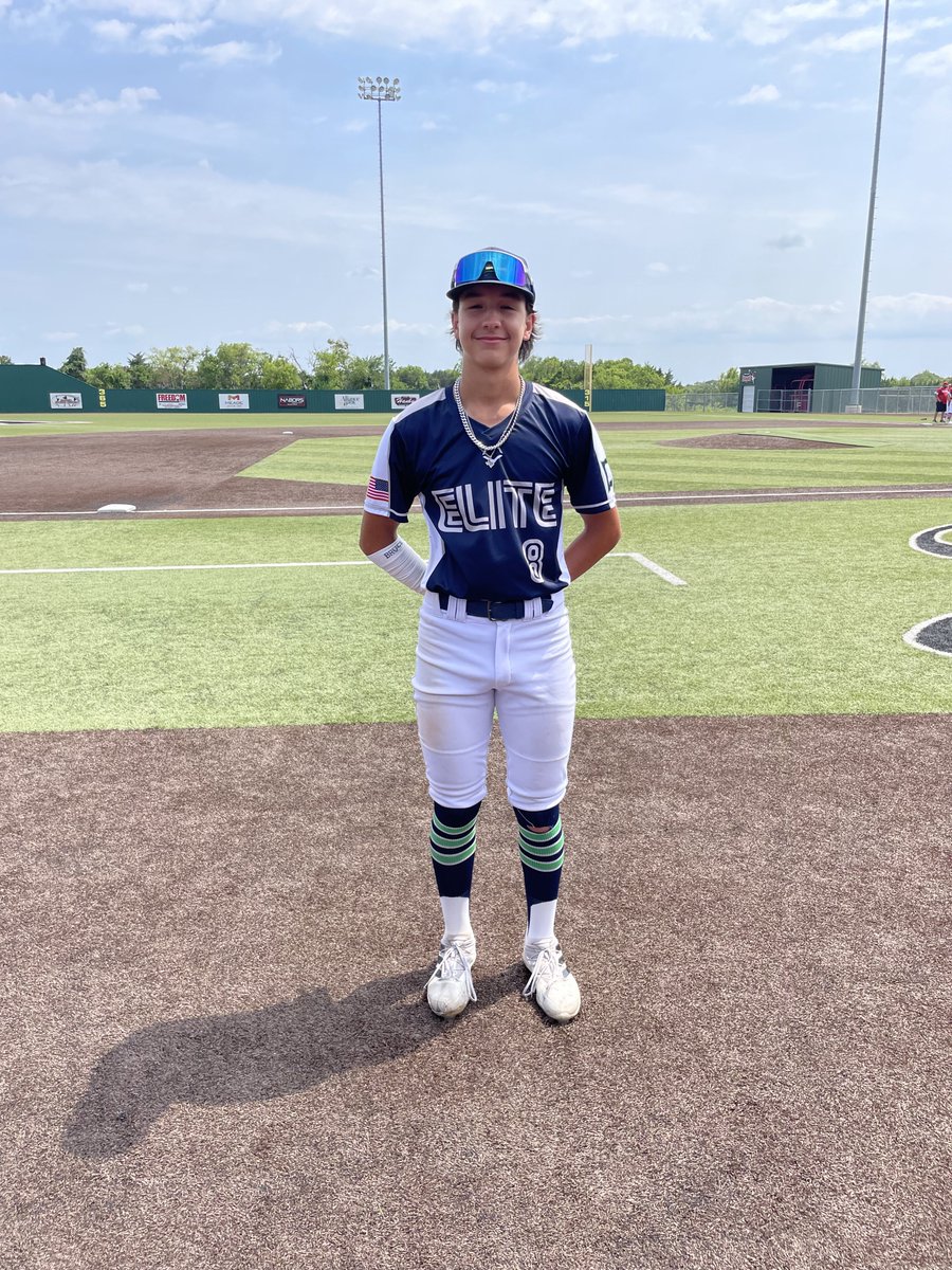 #DFWShowdown F: @NTX_ELITE McCrummen 16U 12, NTX Outlaws 2 PoG: @jacksontheocho 2-3, 3B, 3 RBI, 2 R Notable: @kentonbuse15 2-3, 3B, 2 RBI, R