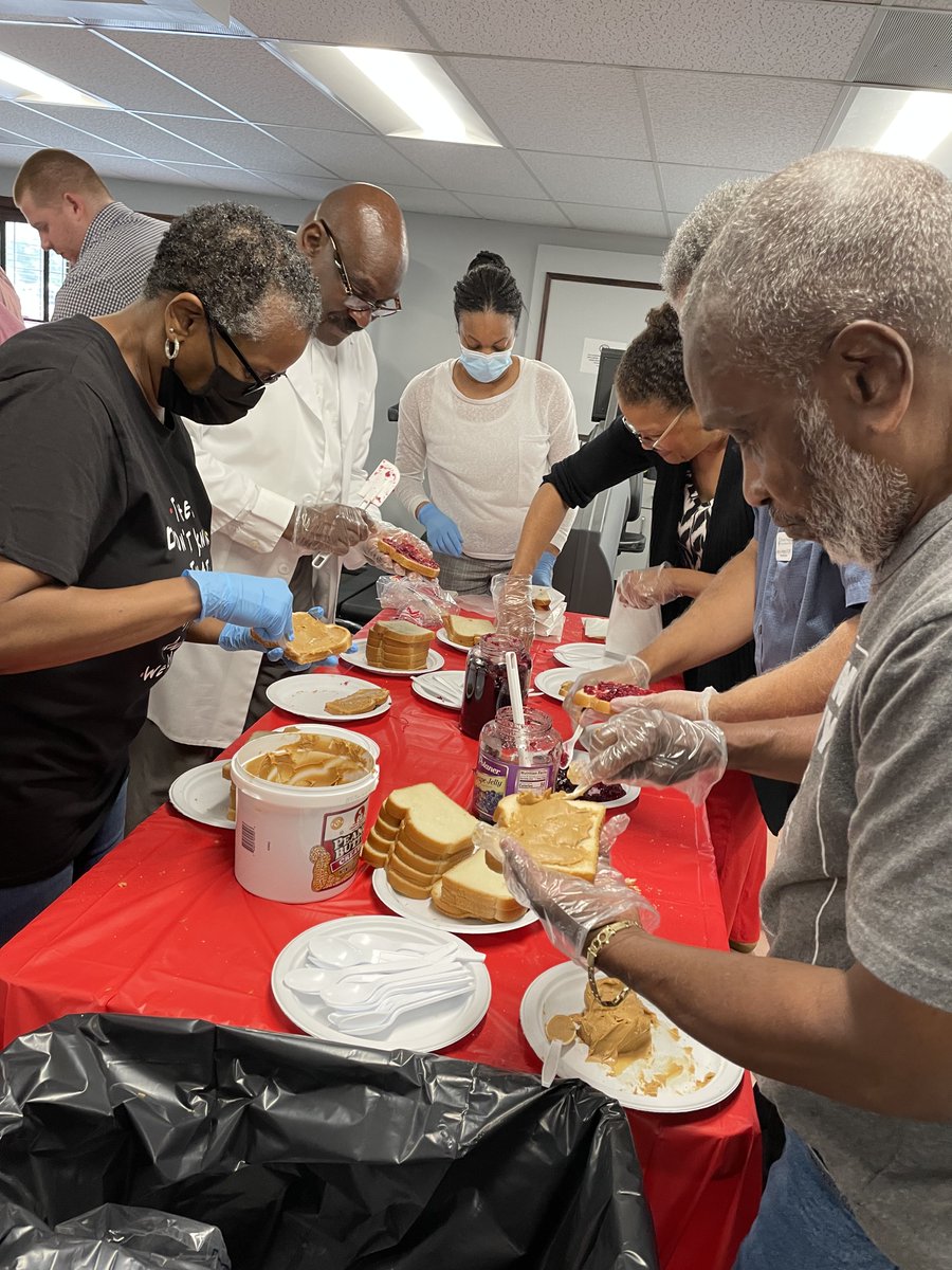 startptnow's tweet photo. Thank you so much to the @greenbeltpolice, @shepherds_table, and all of our amazing patients, staff, and fellow community members who made yesterday's #projectpbj a success! ❤️
Who knew making PB&J sandwiches could be so fun?!?
Next stop: Glen Burnie, Maryland 🔥 https://t.co/0edKf0Up06