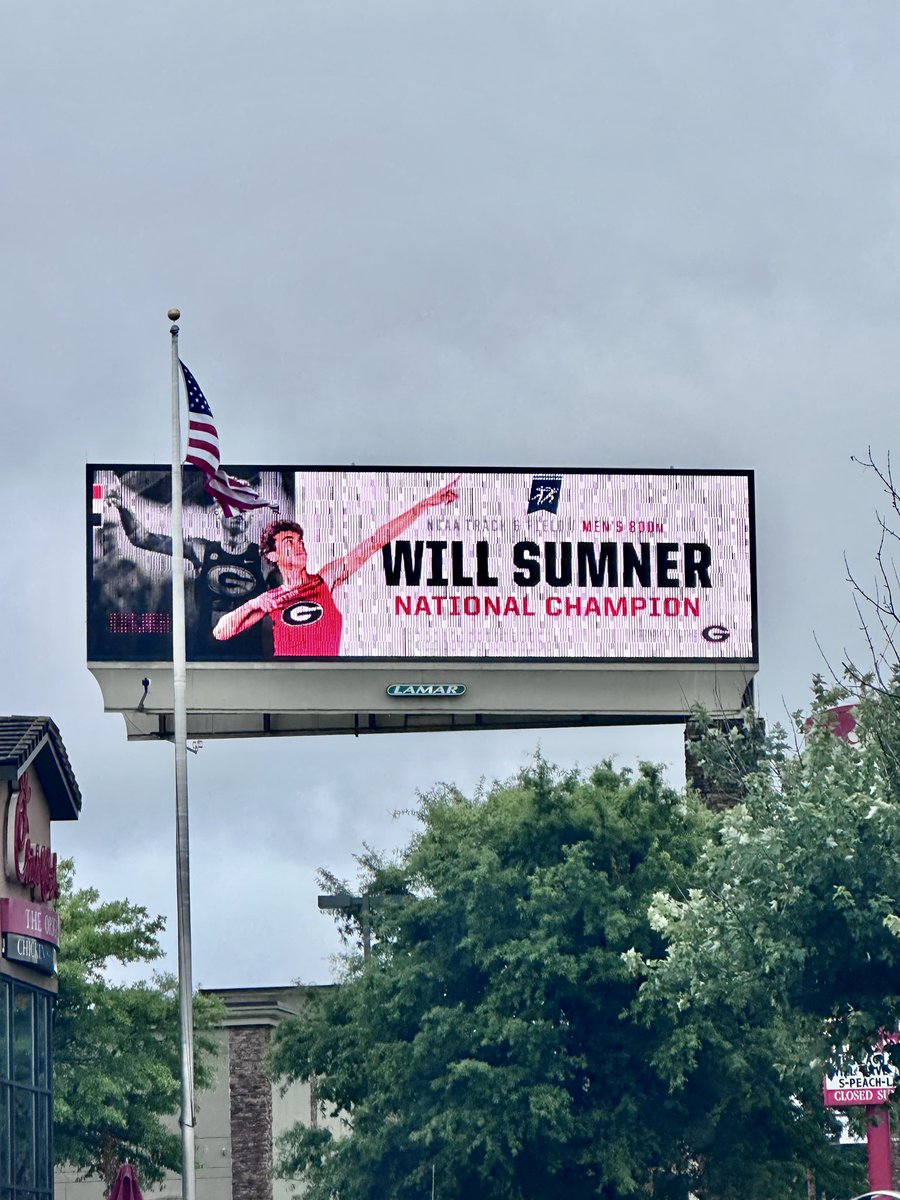 Billboard Status 🔥

Epps Bridge Parkway showing much love for @willsumner_ 

#GoDawgs