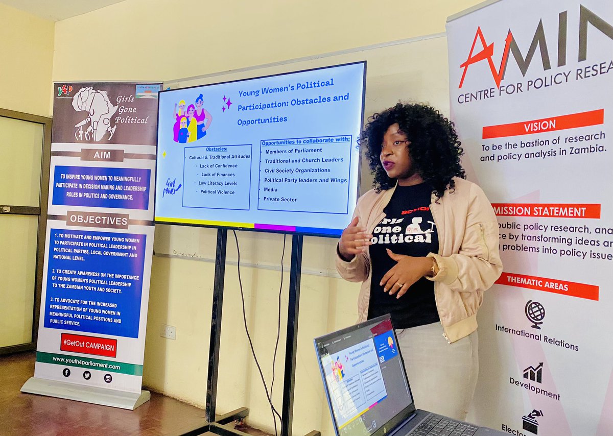 hon_kangwa's tweet photo. This morning, I facilitated a Session on Young Women's Involvement in Politics 🇿🇲&amp; Strategies on how to Engage Communities and Mobilizing Grassroots to champion for development.

#GirlsGonePolitical #GGP  #genderjustice  #genderequality https://t.co/7IFkldv6ud