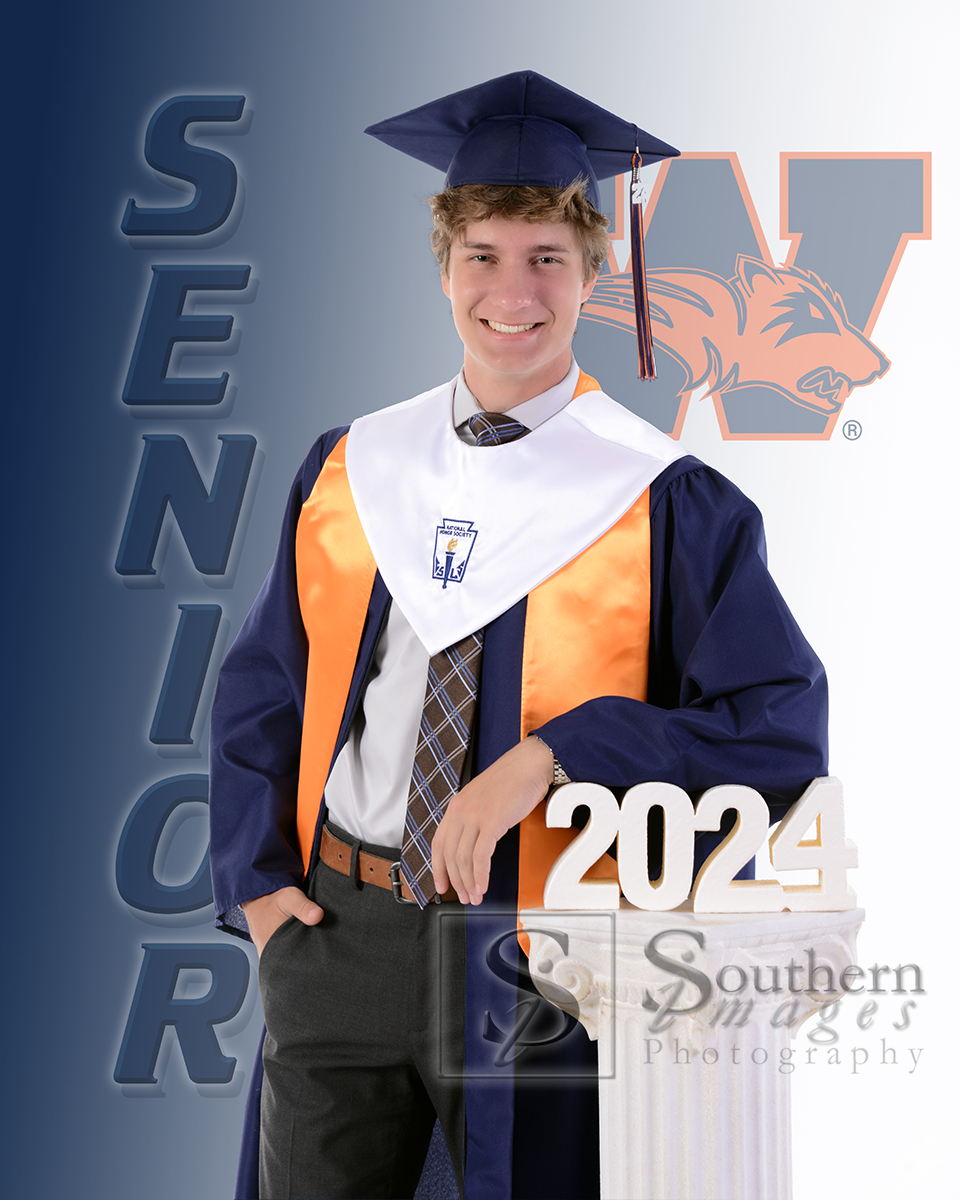 SoImagesPhoto's tweet photo. It may be getting warmer out, but that didn't stop Andrew from joining us for an outdoor shoot yesterday morning. He showed up ready for business and we were able to capture some great photos. Thank you for the laughs and a great time Andrew, best of luck for your senior year! https://t.co/WsLlnVmHNY