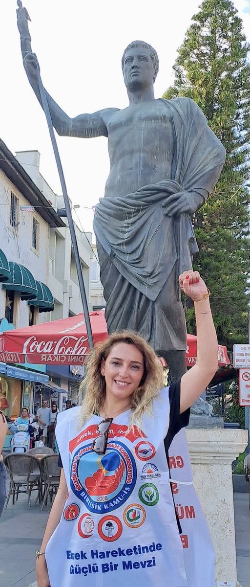 nsrbdv's tweet photo. “Asgari değil, gerçekler kadar yaşam istiyoruz” çok mu şey istiyoruz!! İnsanca yaşayacak bir ücret hepsi bu!!!
Birlikte başaracağız!!!
Yaşasın Eğitim İş!!!
Yaşasın Birleşik Kamu İş!!! @egitimis @BirlesikKamu_is https://t.co/f3UOsY7jV6