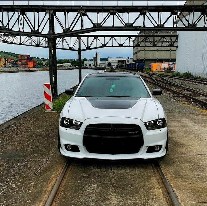 Who else loves this body style of the Charger??

#Mopar #DodgeCharger #MoparOrNoCar #v8 #Automotive #Cars