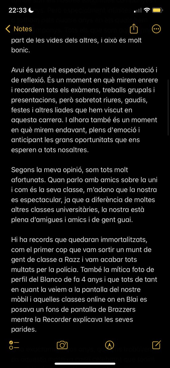 janvergesxd's tweet photo. L’altre dia a la graduació vaig llegir un discurs de final de carrera i molta gent em va dir que els hi va inspirar molt. Us el deixo per aquí: https://t.co/3eDLcdDGIk