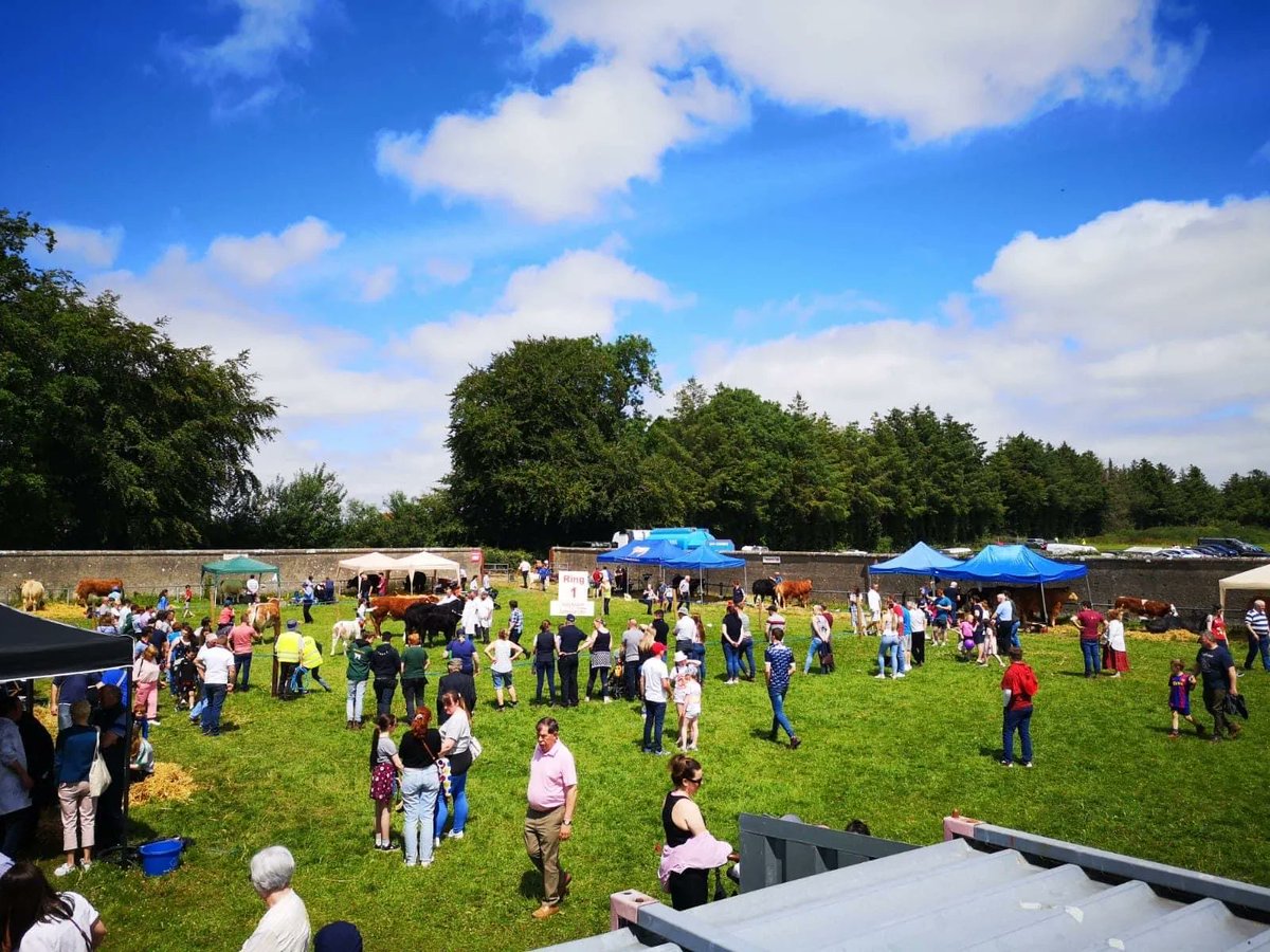 Mullingar_Show's tweet photo. 🐄CATTLE🐄 
Get your entries in for Mullingar Show on 9th of July. We have many classes to choose from with lovely sashes &amp; rosettes to be won. Thanks to our generous sponsors there is  great prize money to be won. 
#MullingarAgriculturalShow #Mullingar #cattle #PedigreeCattle https://t.co/B5vlINOOlJ