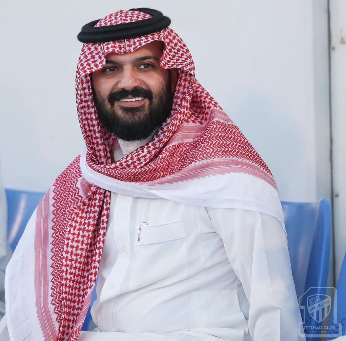 انمار الحايلي .. رئيسًا للاتحاد .. تملك المدرج الاضخم والذي يملك في قلبه محبة لناديه ووقف وقفة الرجل الواحد .. لذلك هم يقدرون وقفتك وثباتك امام كل العواصف واعدت العميد للمنصات التي خلق فيها لذلك انت محل الثقة في بيوت الاتحاديين .. كامل التوفيق