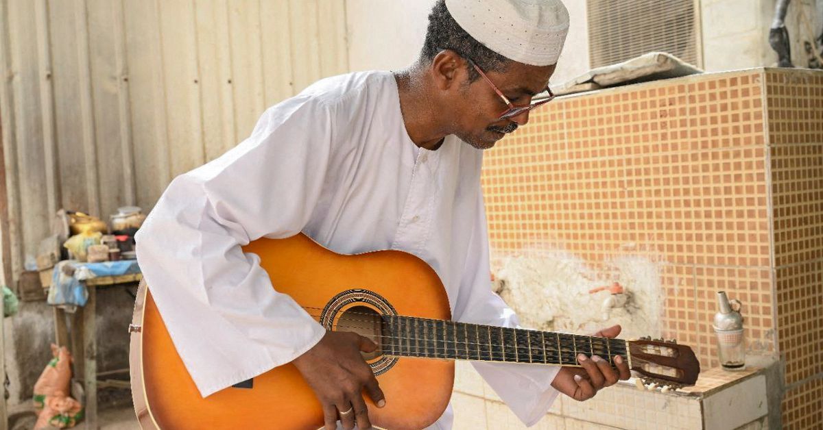 Sudanese families fleeing to Egypt separated by new visa rules reut.rs/3NIgiMW