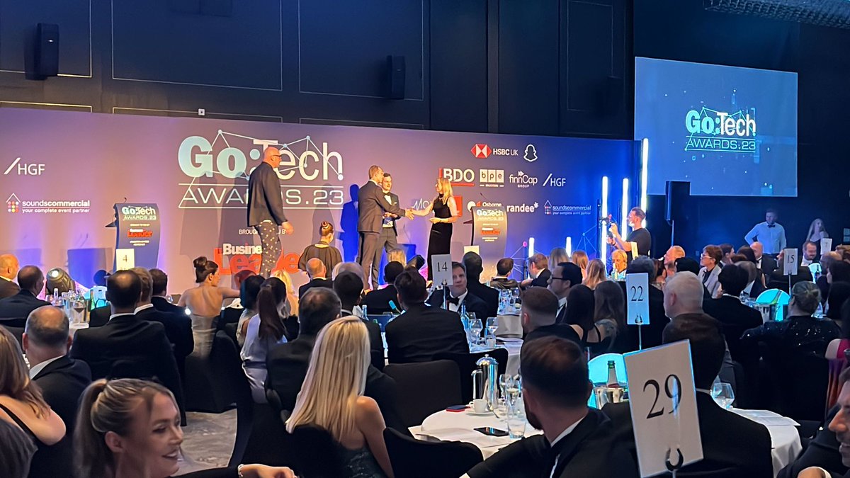 Category is: AI/ML!  Round of applause for @Speechmatics 👏👏👏
 #GoTech23 #LatestMoni @GoTechAwards