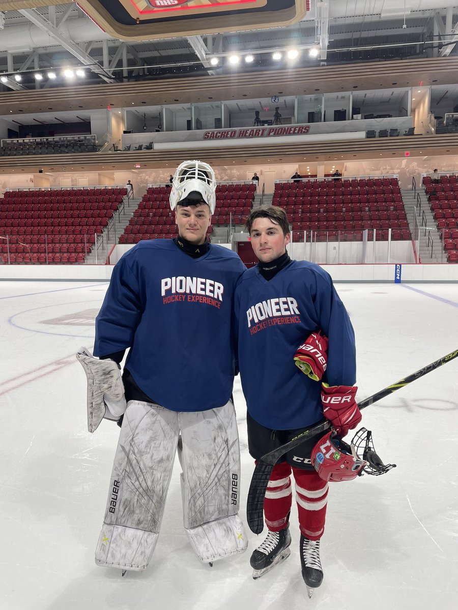 Thank you @SHUHockey for a amazing experience and great camp, and to all the coaches who came!