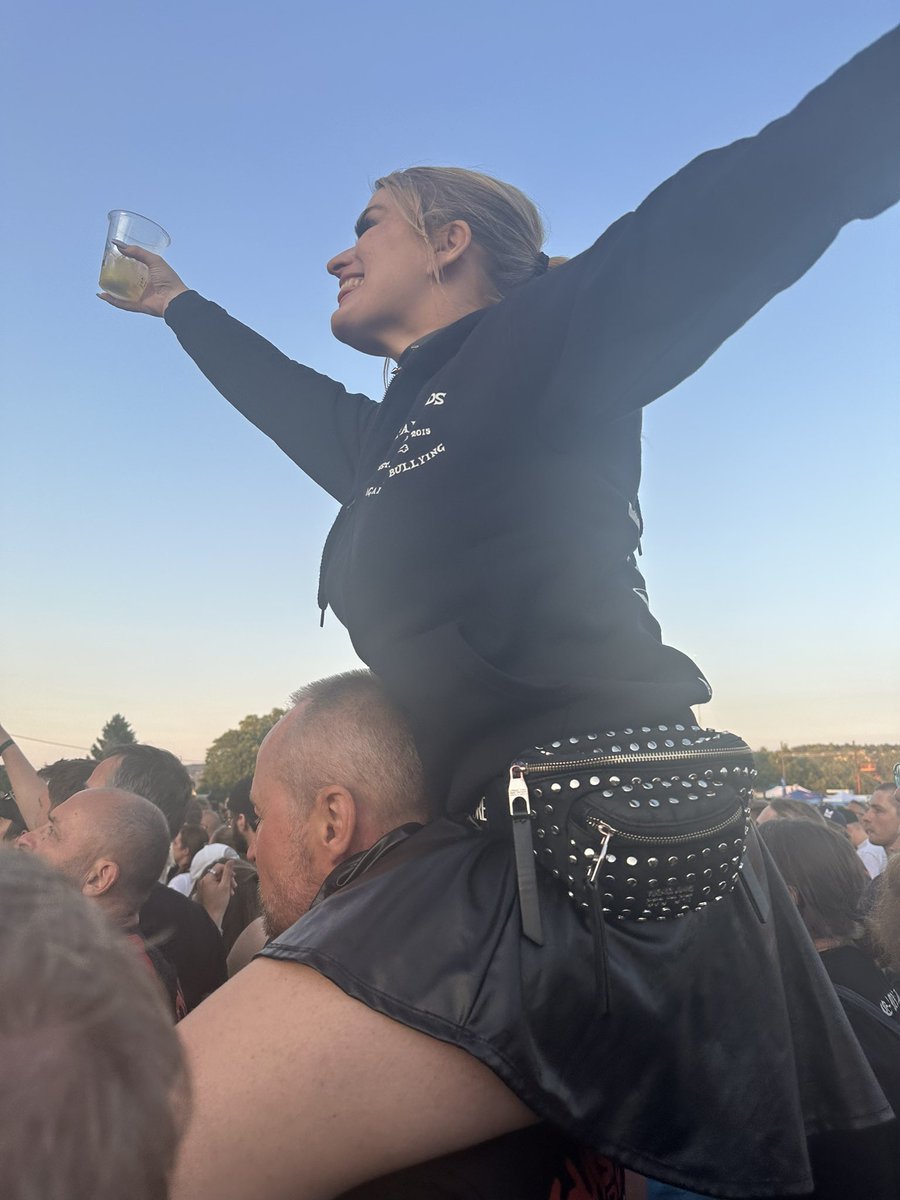 So much fun on my first rock festival😻🥂 #tonsofrock