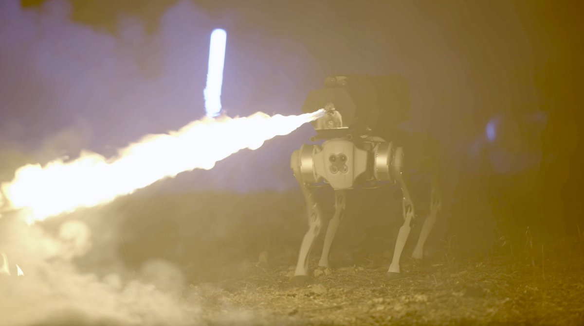 TheRickWilson's tweet image. I want this more than any product on the Internet:

Robot flamethrower dogs.

Robot. Flamethrower. Dogs.

@throwflame

futurism.com/the-byte/flame…