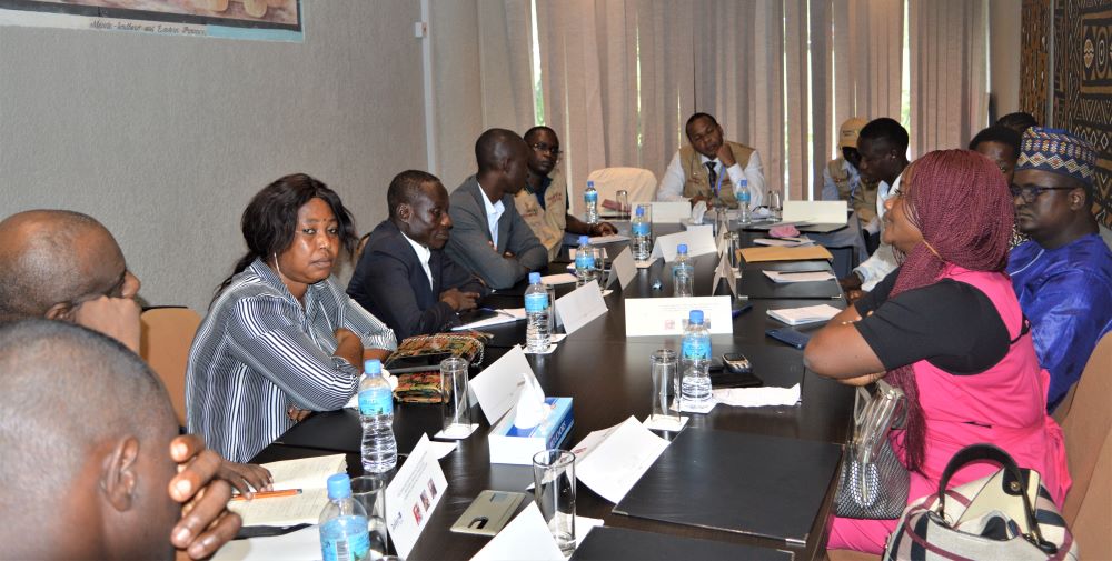 AUC_PAPS's tweet image. 4/4. The Head of Mission @HMDessalegn also engaged with the Civil Society Organizations and the Political Parties Regulatory Commission #PPRC; Received briefings on their activities and engagements in the upcoming general elections. #SierraLeoneDecides2023